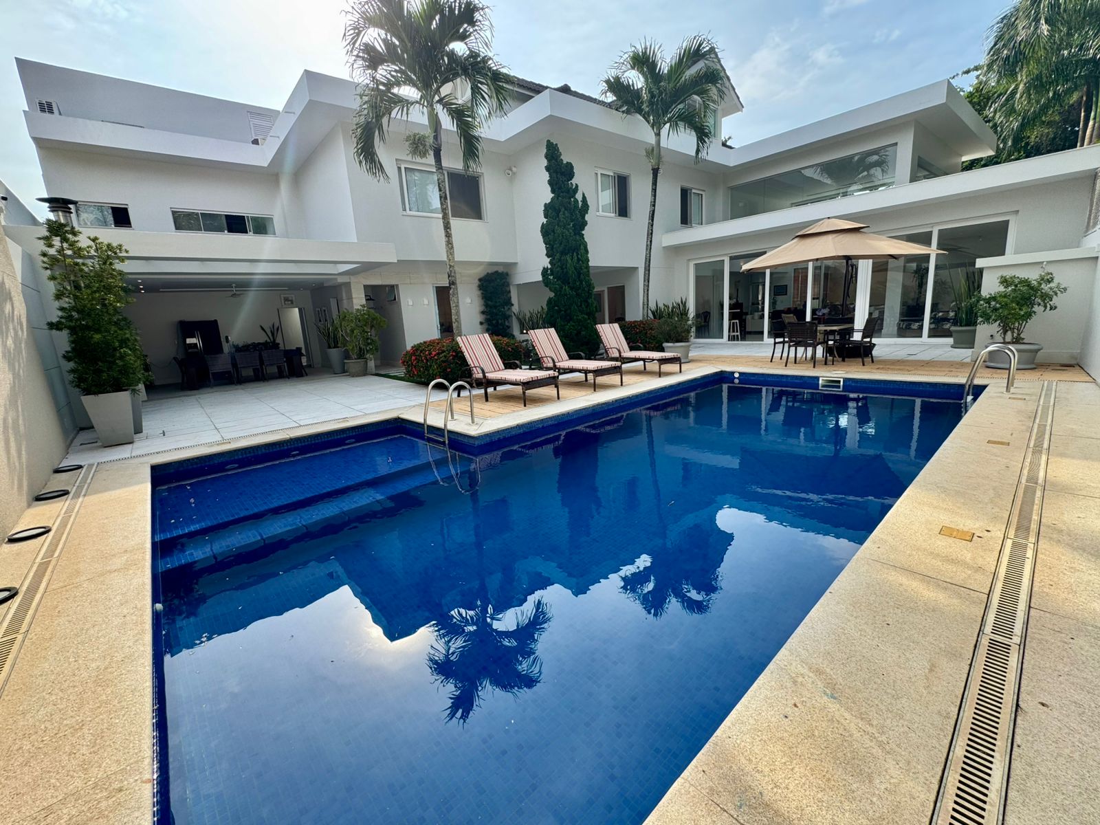 Seven Luxury Real State